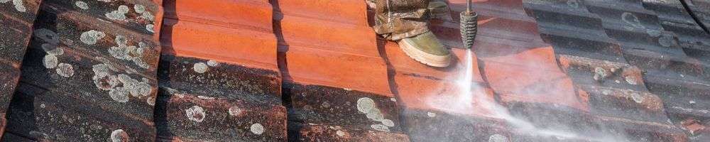 Dakreiniging van dakpannen en vervolgens coaten in Ouddorp